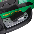 John Deere Ground Force cu acceleratie si frana pe aceeasi pedala.